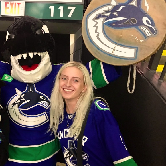 Meet your Posher, Jenna - Picture 1 of 1